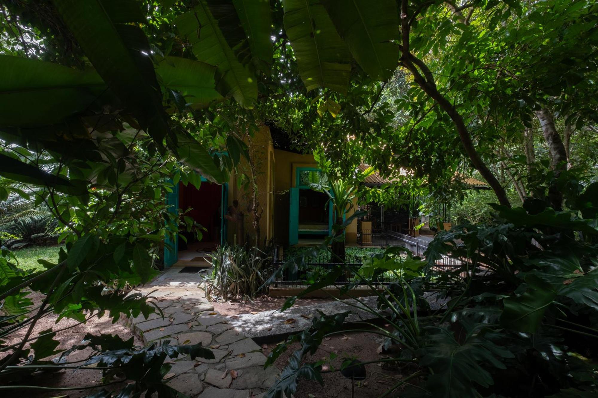 Casa Heliconia Hotel Gampaha Exterior photo